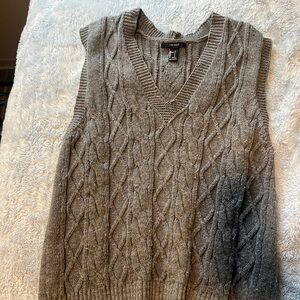 Forever 21 gray sweater vest